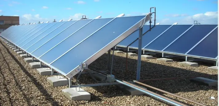 autonomos instalacion calderas biomasa y placas solares - Cómo funciona un sistema autonomo de paneles solares