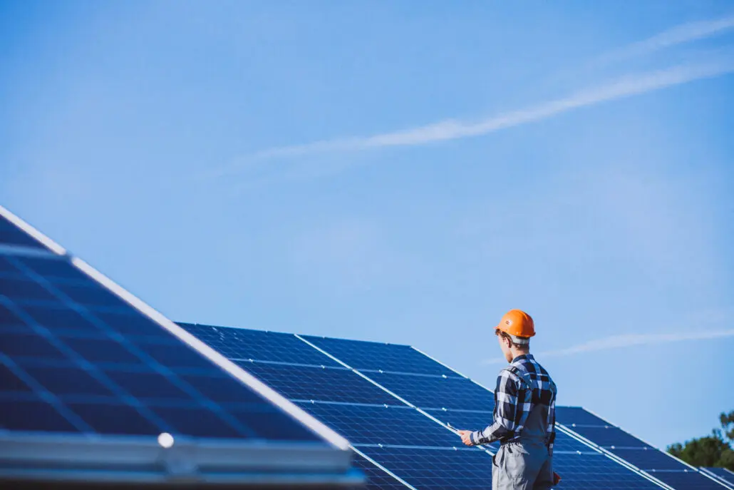 autonomos instalacion calderas biomasa y placas solares - Cómo tributan las subvenciones por placas solares